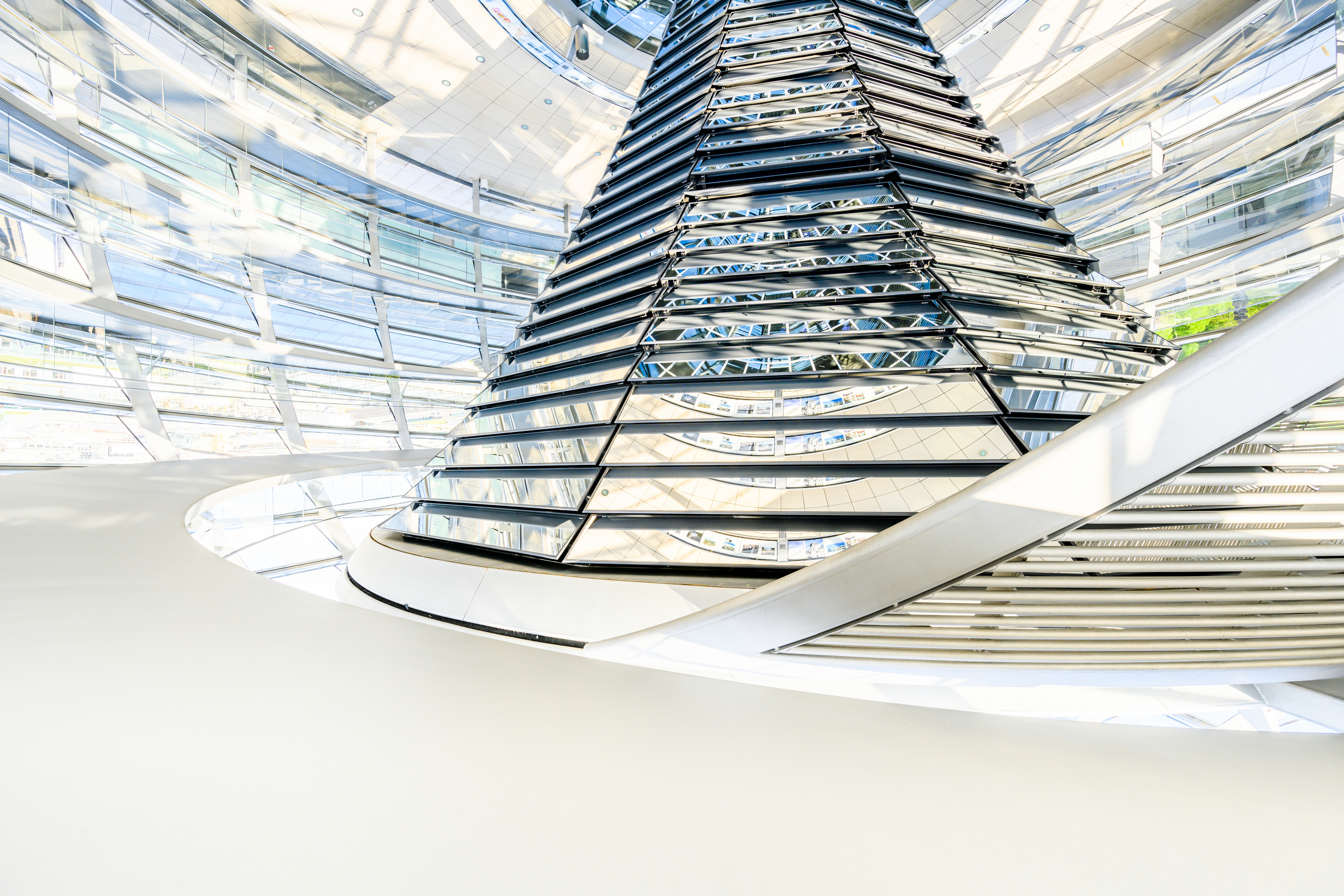 Reichstag Spiegeltrichter Holger Martens