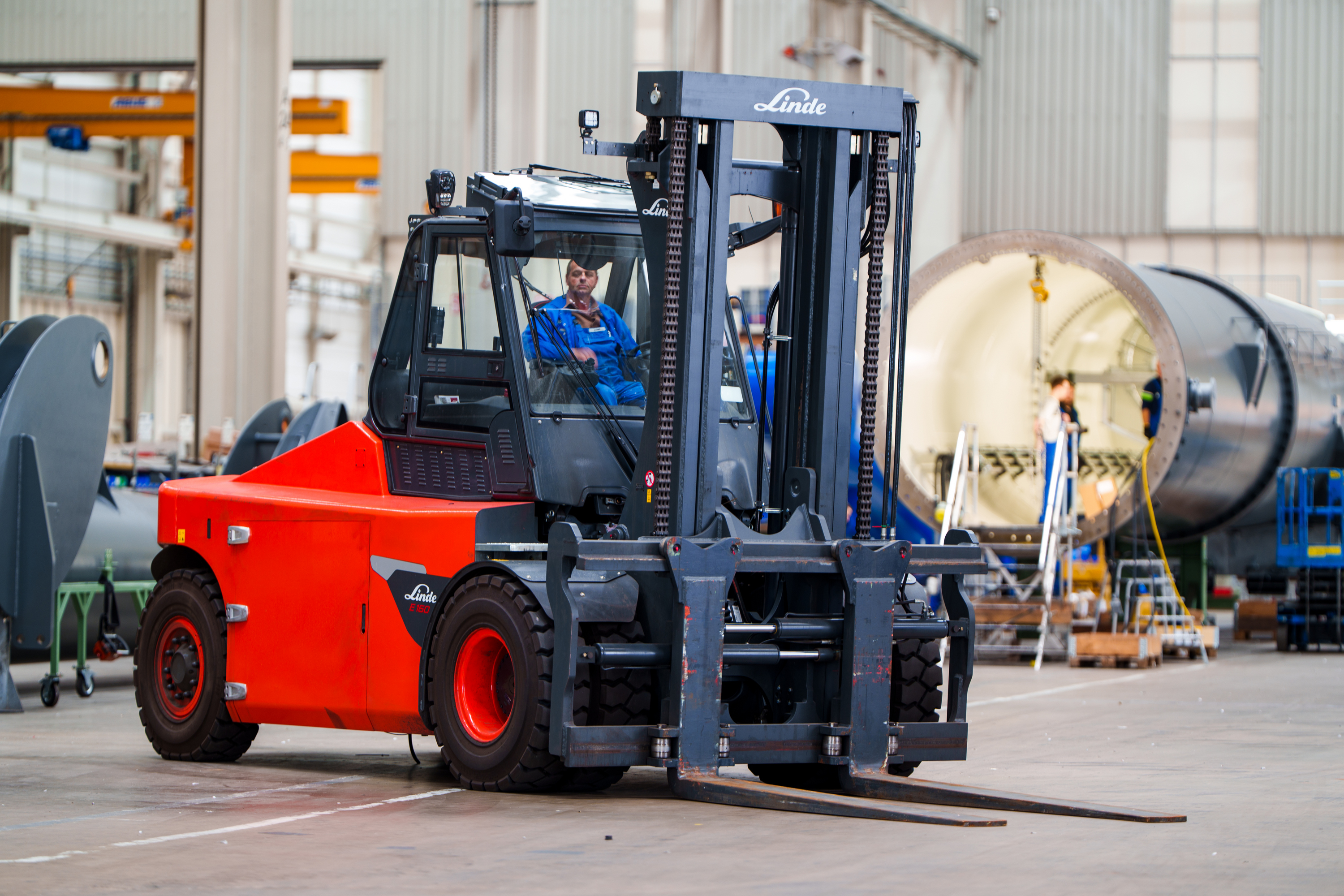 LINDE Gabelstapler Industriehalle Holger Martens