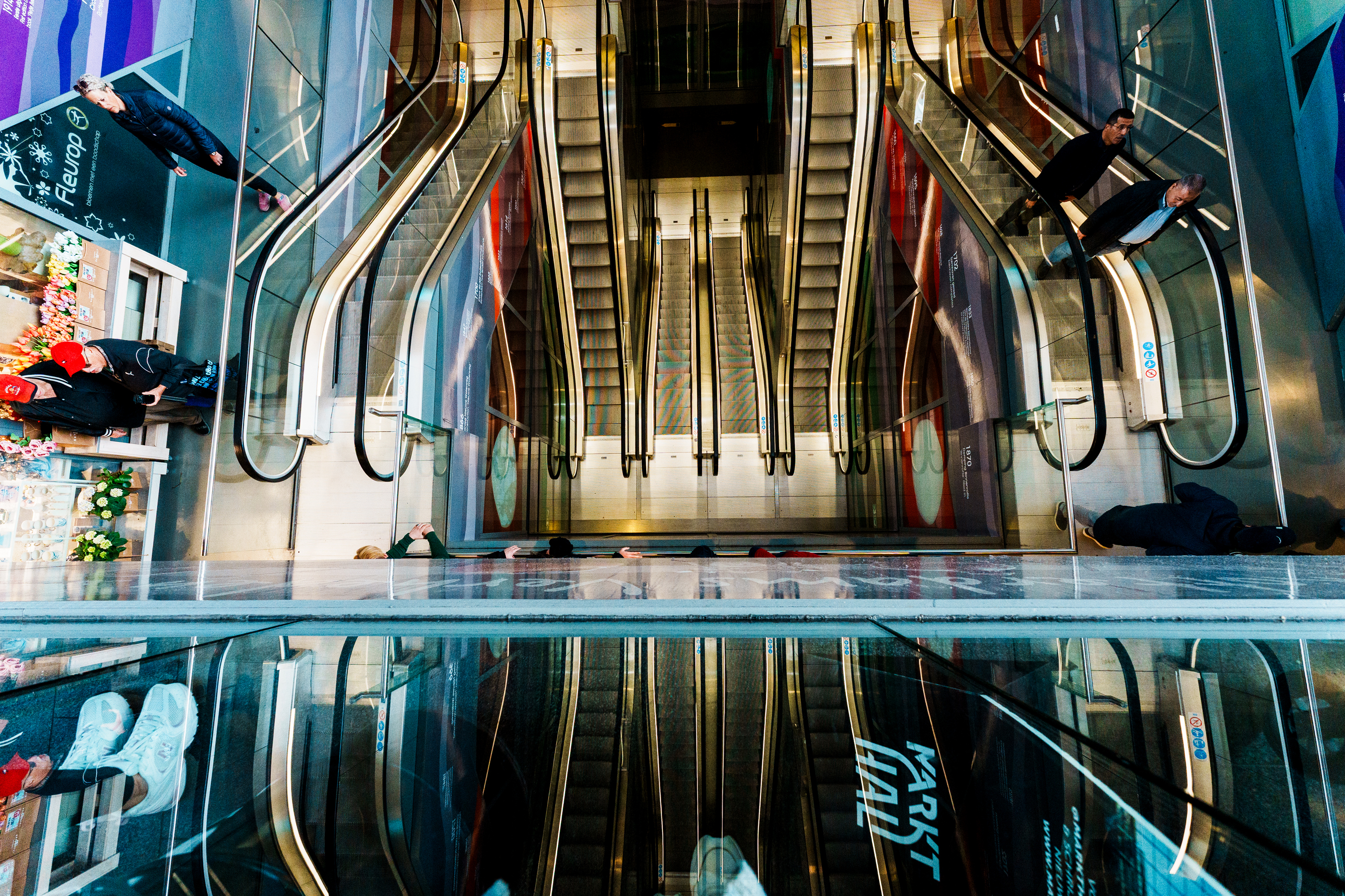 Markthal Rotterdam Rolltreppen Holger Martens