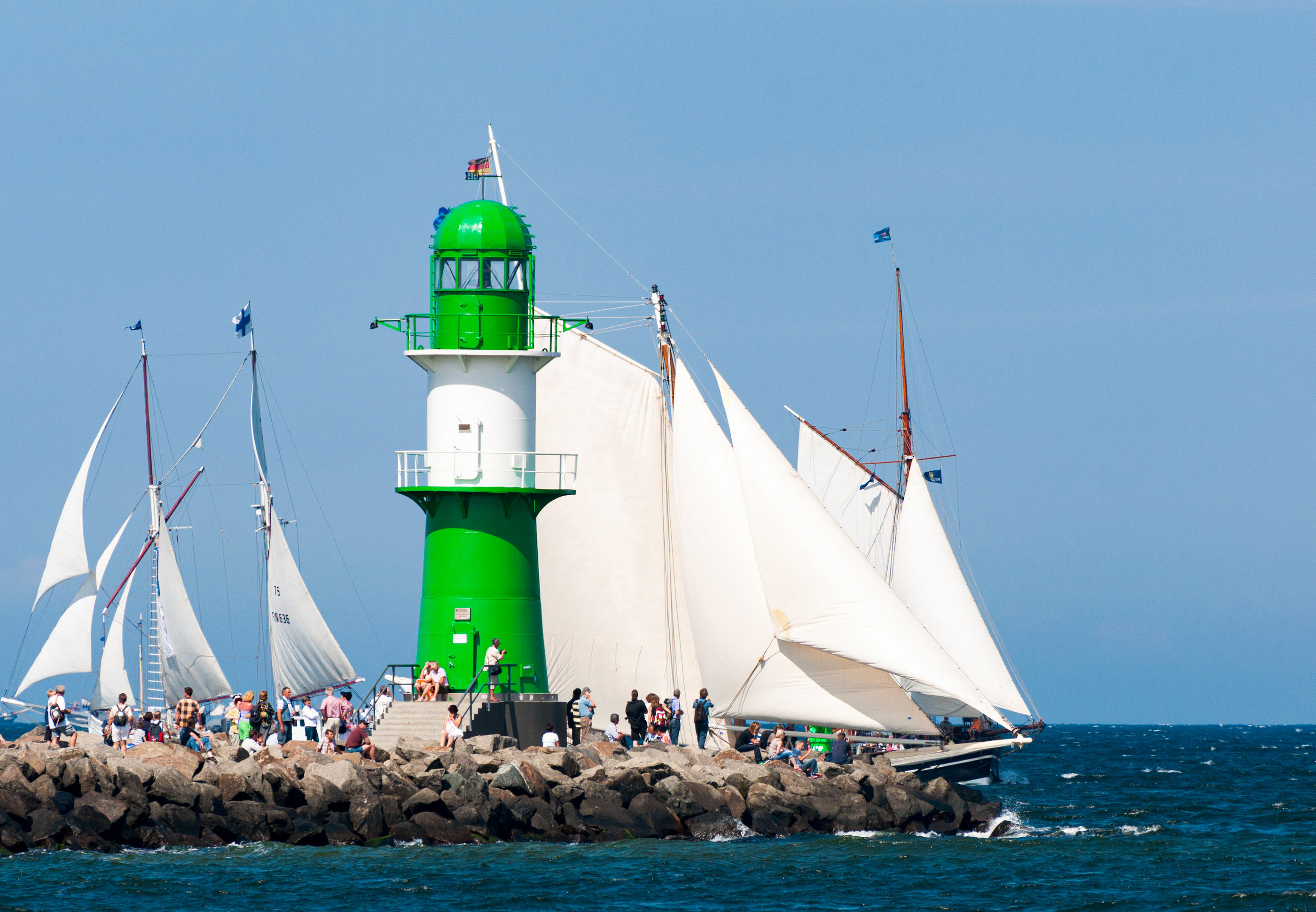 Segelschiffe Leuchtturm Hafen Warnemünde — Holger Martens